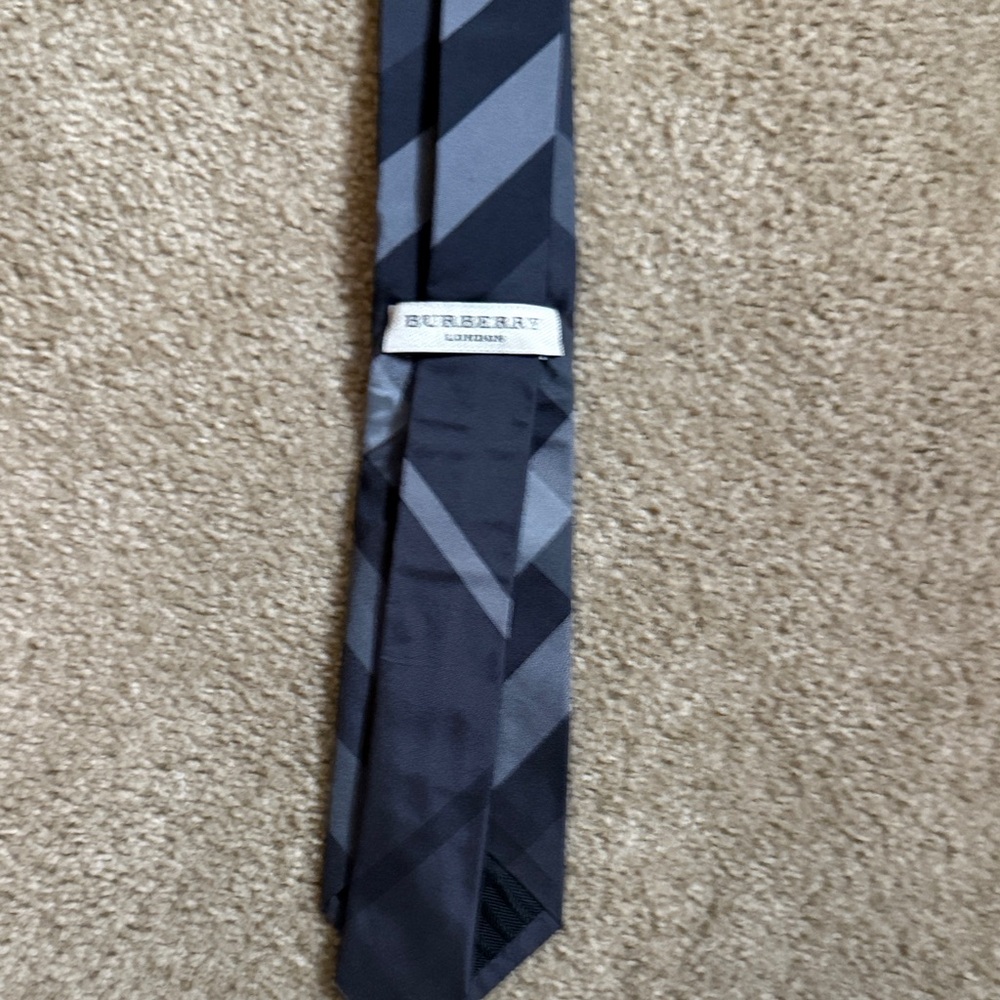 Burberry Men's Charcoal and Slate Geometric Tie